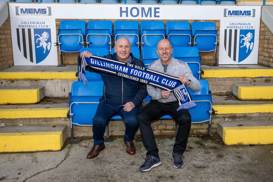 John Coleman and Jimmy Bell in Gillingham dugout