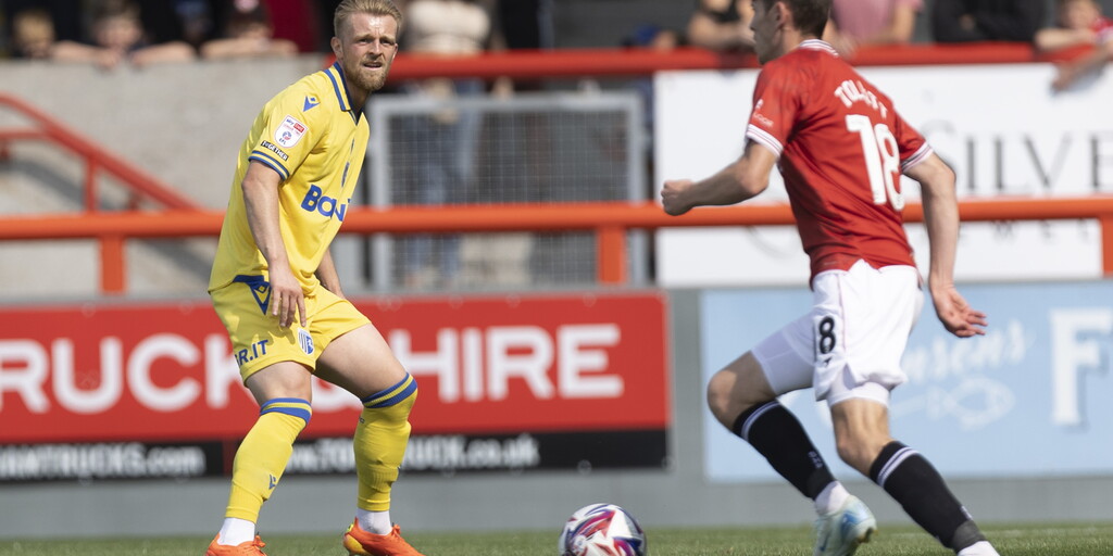 Gillingham and Morecambe Battle to a Stalemate in League Two